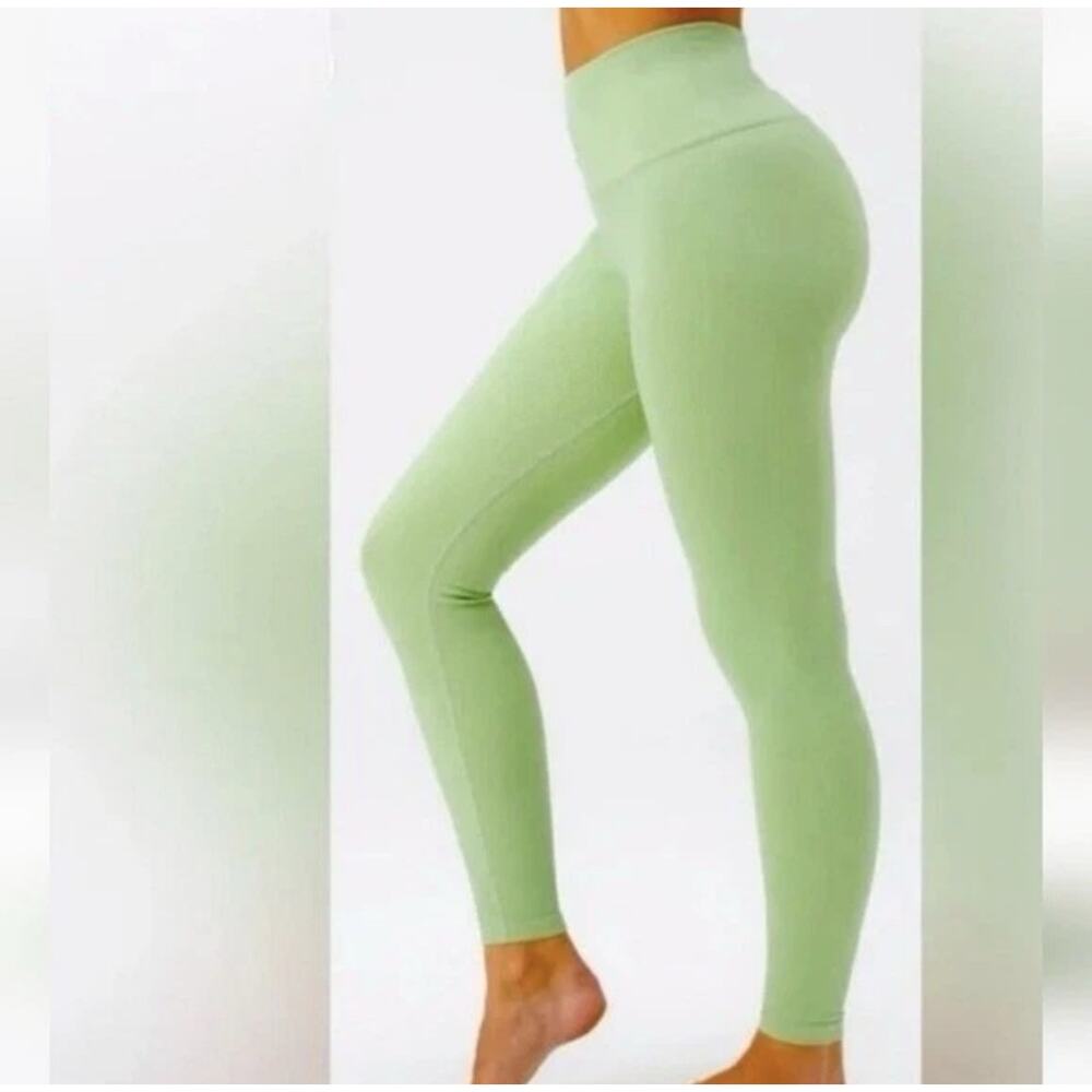 Spiritual Gangster Love Sculpt Seamless Ribbed Leggings XS/S Light Green